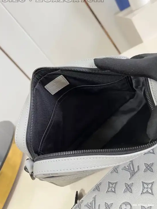 AAA Replica Ru TRIO MESSENGER VUITTON LOUIS 0530
